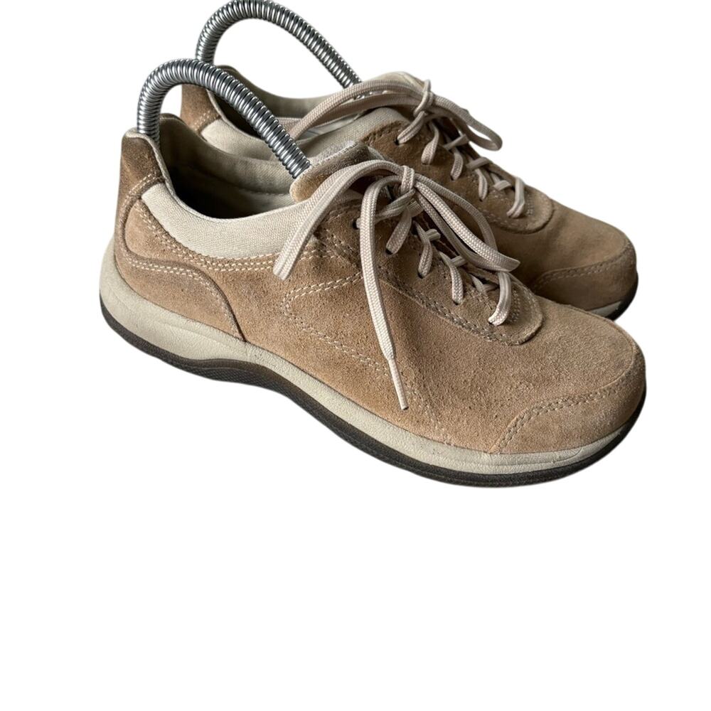 Cabelas Women’s Shoes Beige Suede Hiking Trail Sneakers 82-4219 Size 6.5 - Picture 2 of 8